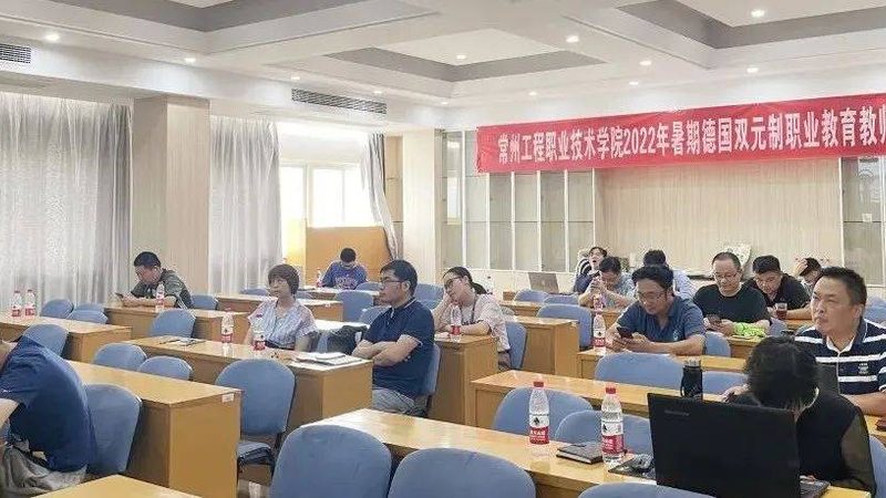 广州研究生辅导班的价格受到多种因素的影响，主要包括以下几点：